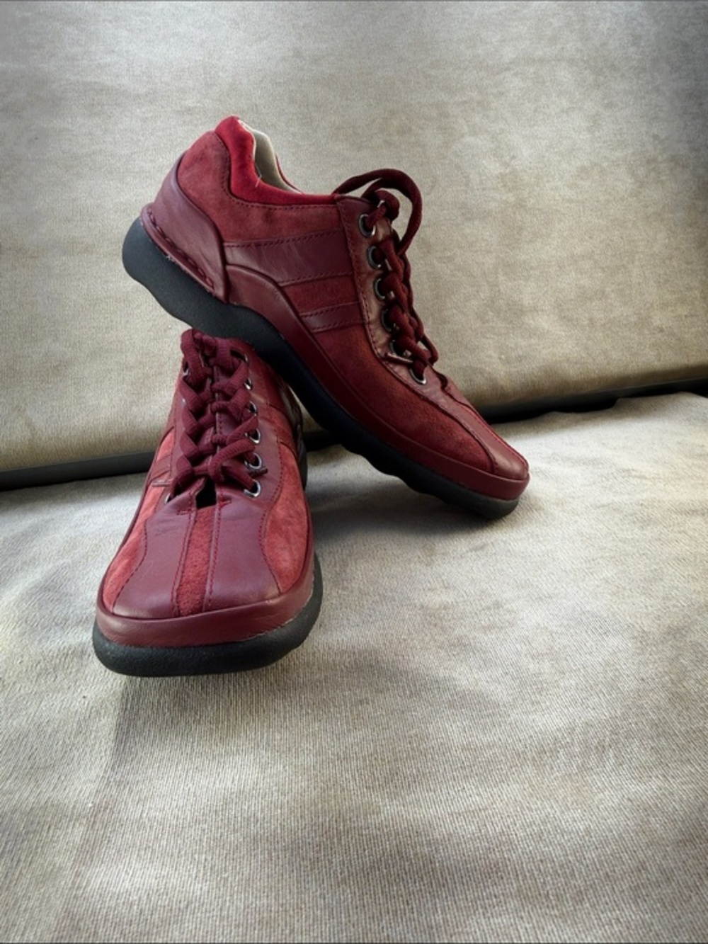 Rockport women’s Lace-Up Sneakers in Burgundy 5.5